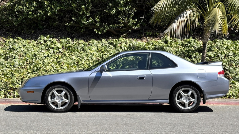 Fifth-generation Honda Prelude side profile