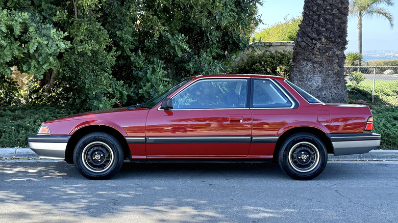 Second-generation Honda Prelude side profile