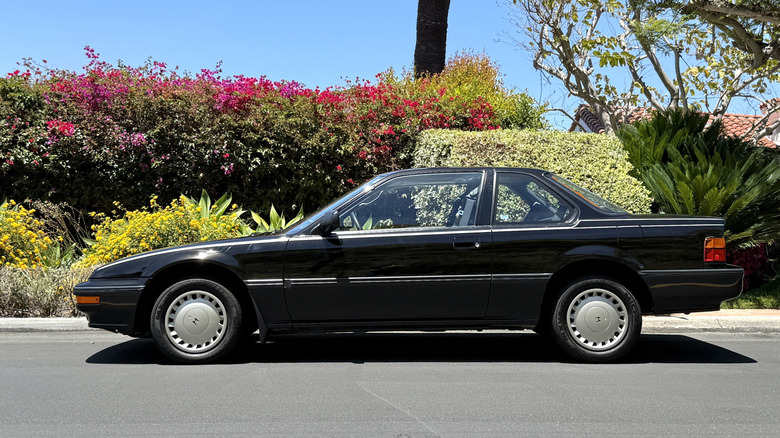 Third-generation Honda Prelude side profile