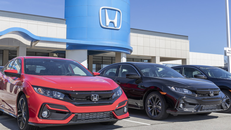 honda civic cars dealer lot