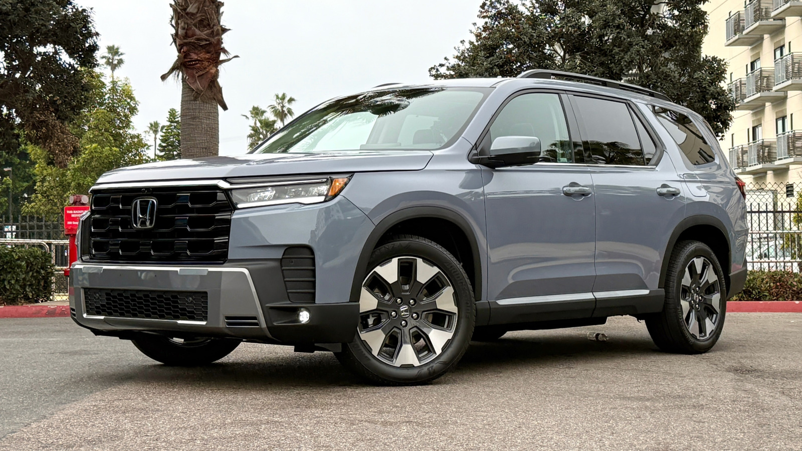 Honda's 2026 Pilot Elite Reminded Me What This 3-Row SUV Gets So Right