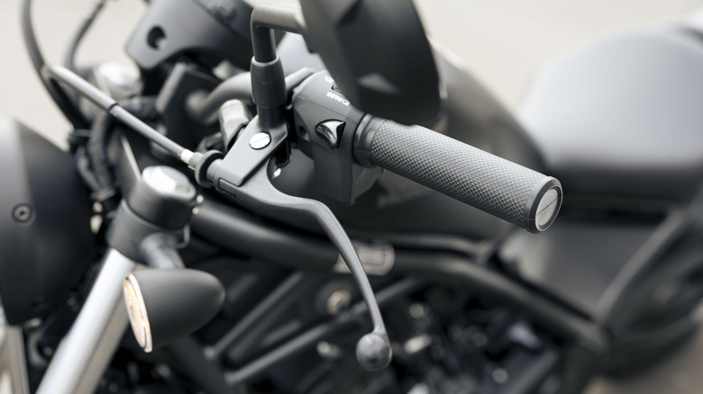 2026 Honda Rebel 300 E-Clutch Handlebar