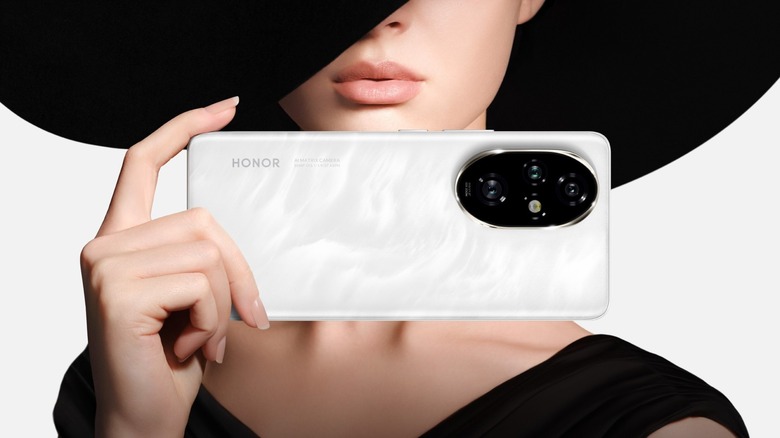 Person holding the Honor 200 Pro