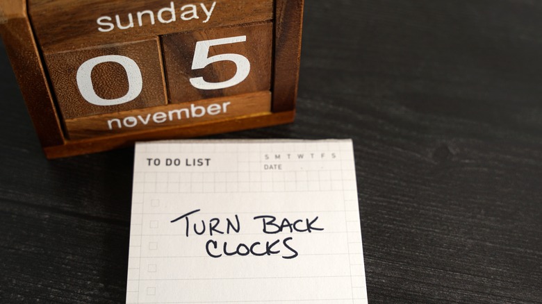 Daylight savings end reminder