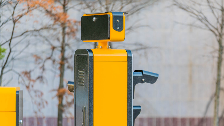 car license reader tech on a fixed mount