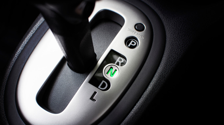 Neutral gear in automatic gearbox
