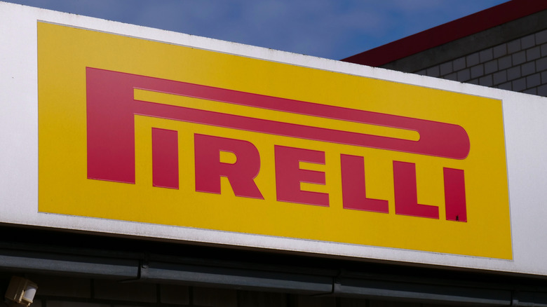 Pirelli sign logo