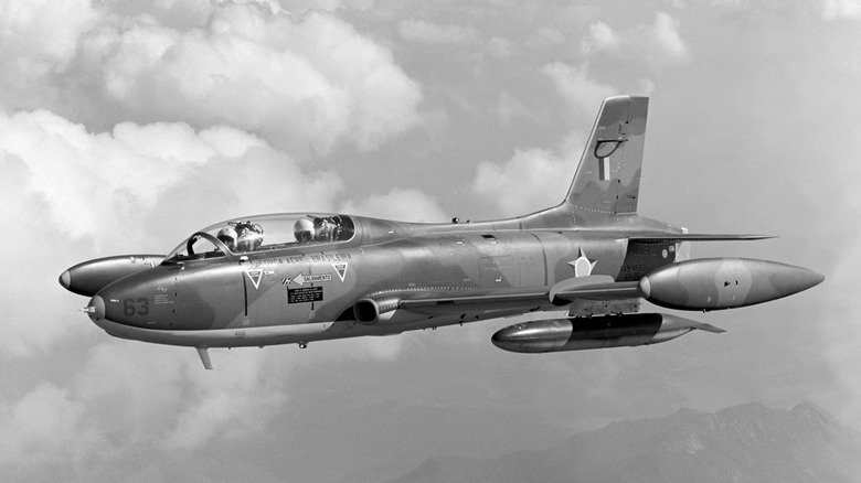 Embraer EMB 326 Xavante in flight