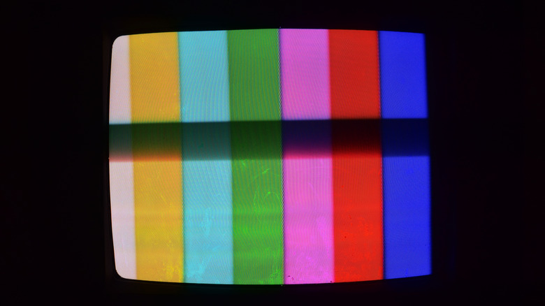 Vertical color test pattern on CRT TV