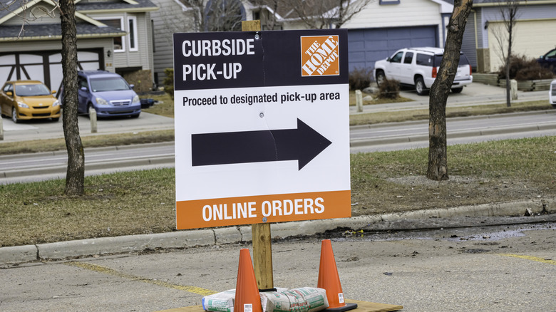 Home Depot curbside pick-up