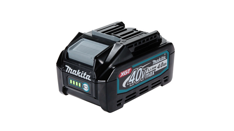 Makita 40V max XGT 4Ah battery showing four battery bars