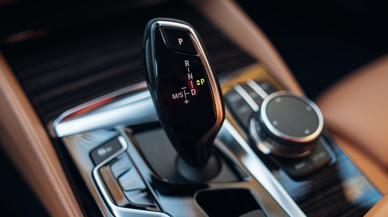 Automatic transmission knob and settings