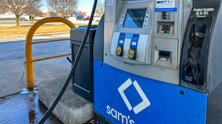 Sam's Club gas pump.