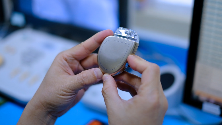 medical implant pacemaker