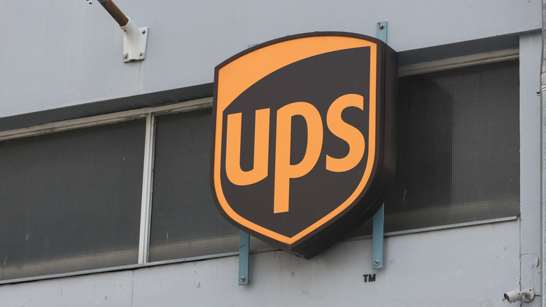 UPS logo on store