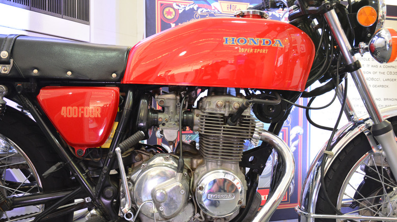 A Honda CB400F at Philippine Moto Heritage Weekend, engine and fuel tank details