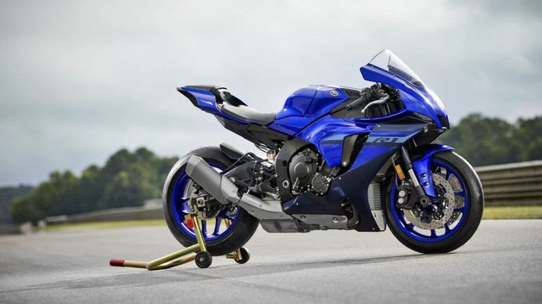 Yamaha R1