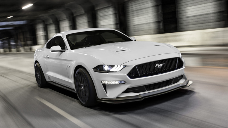 Ford Mustang EcoBoost front 3/4