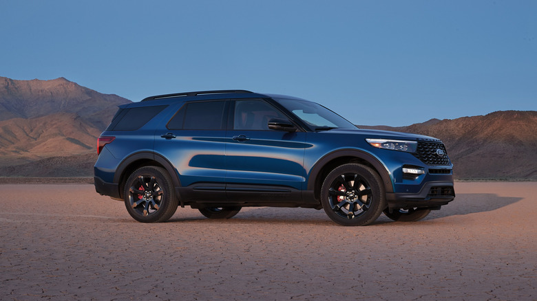 Ford Explorer ST side profile