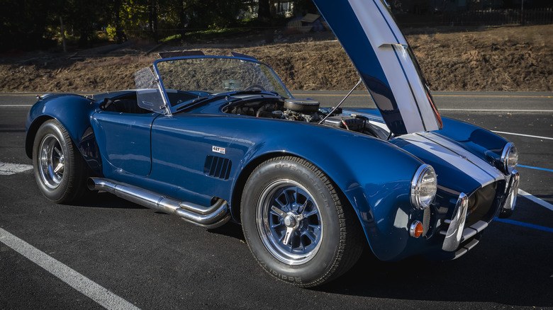 Shelby Cobra 427 hood open