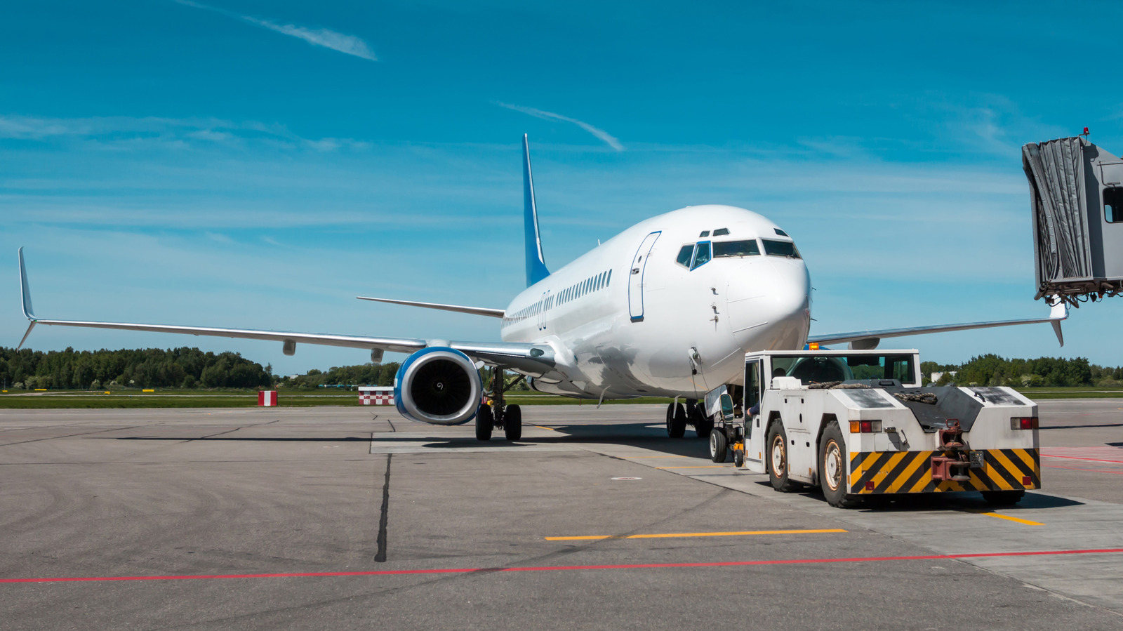 How Heavy Are Aircraft Tugs And How Much Weight Can They Pull?