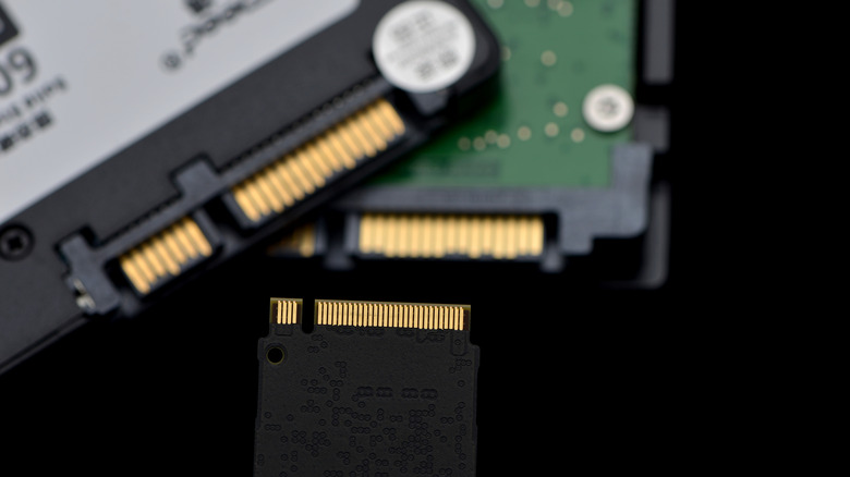 An image comparing the interface of a SATA HDD, a SATA SSD, and a PCIe NVMe SSD