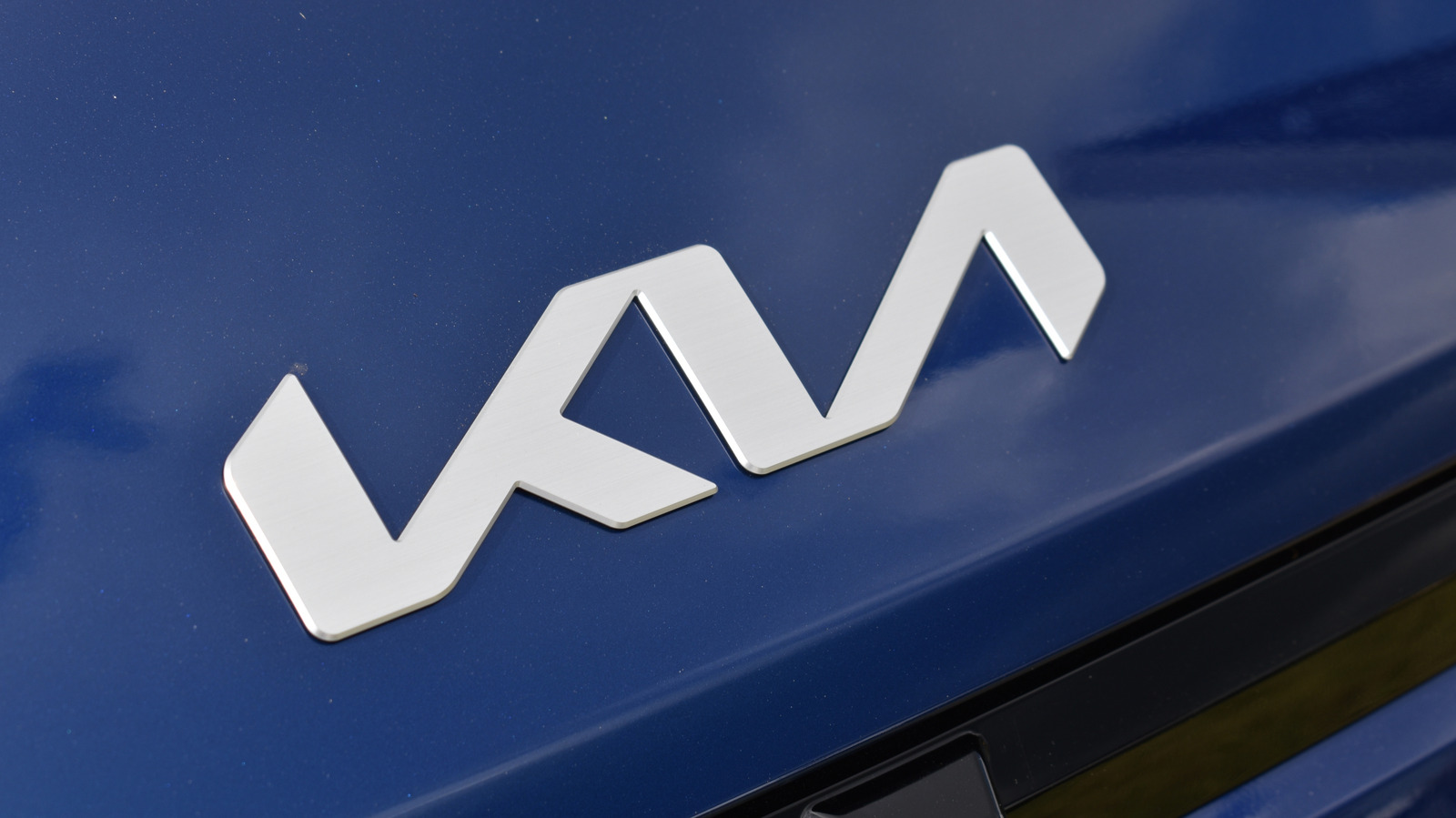 How Kia's New Logo Confused Drivers Around The World