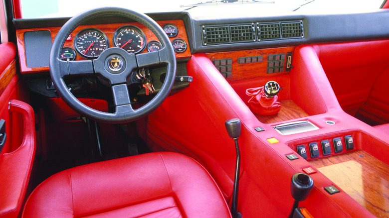 Interior of Lamborghini LM002