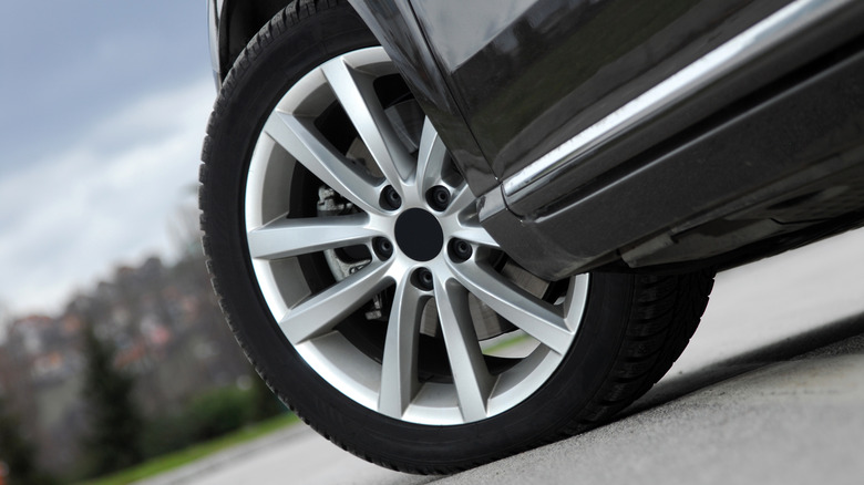 Aluminium sport wheel on a black sport car