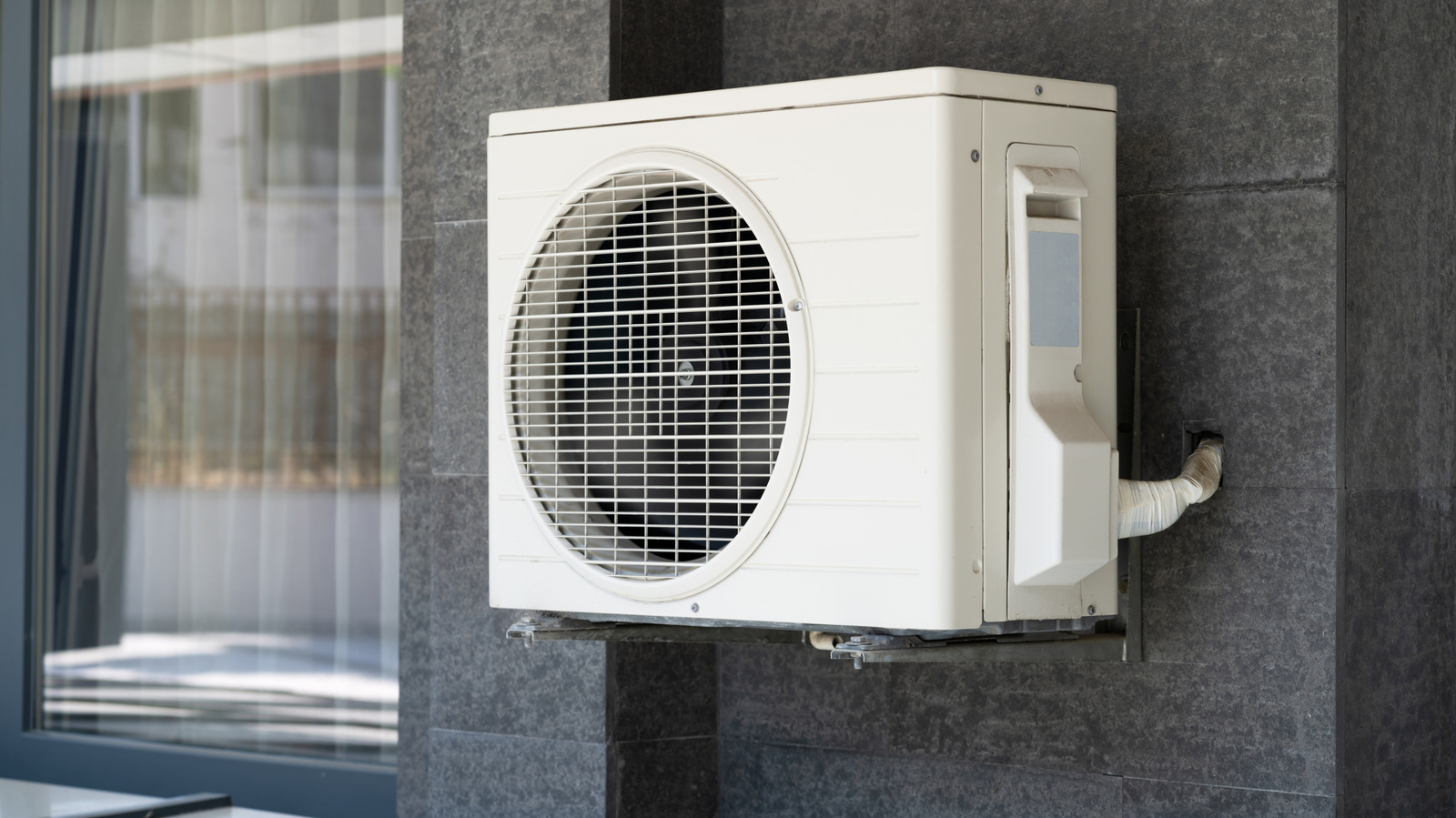 How Long Mini Split Refrigerant Lasts and When It Leaks