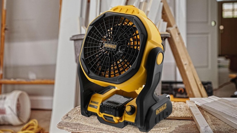DeWalt Battery-Powered Fan