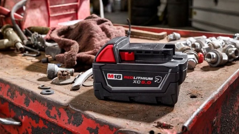 M18 XC 5.0Ah battery on toolbox