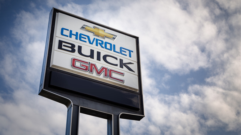A General Motors dealership sign in the days following the announcement of GM plant closures across North America.