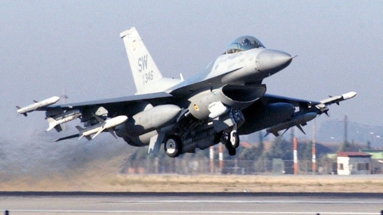 An F-16CJ Fighting Falcon taking off from Incirlik Air Base, Turkey, in 2002