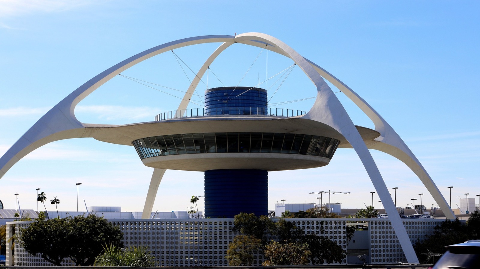 How Many Gates Are In The Los Angeles International Airport?
