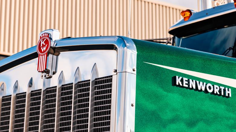 Close-up shot of Kenworth W900 front