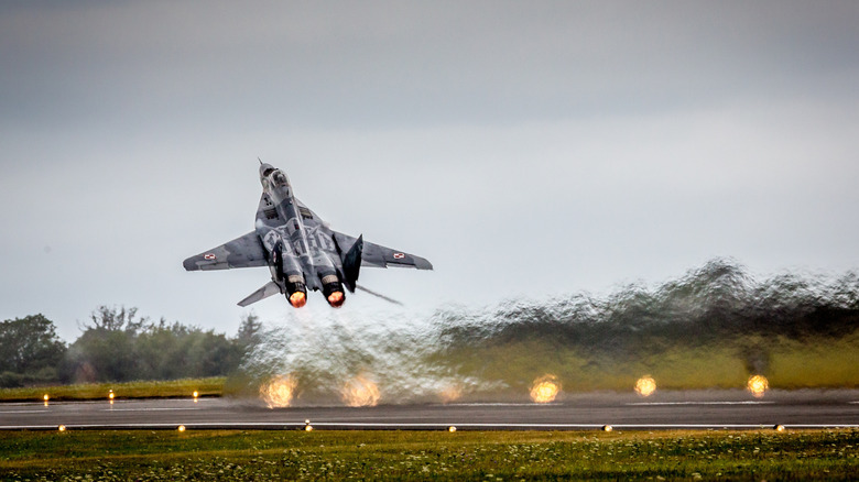 russian jet taking off