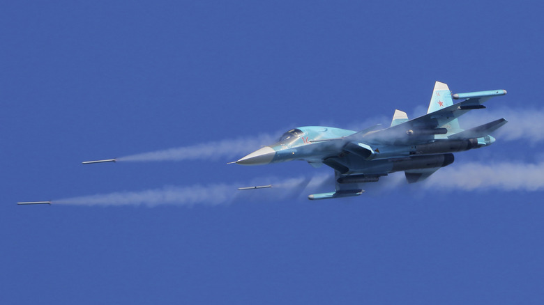 Su-34 firing missiles