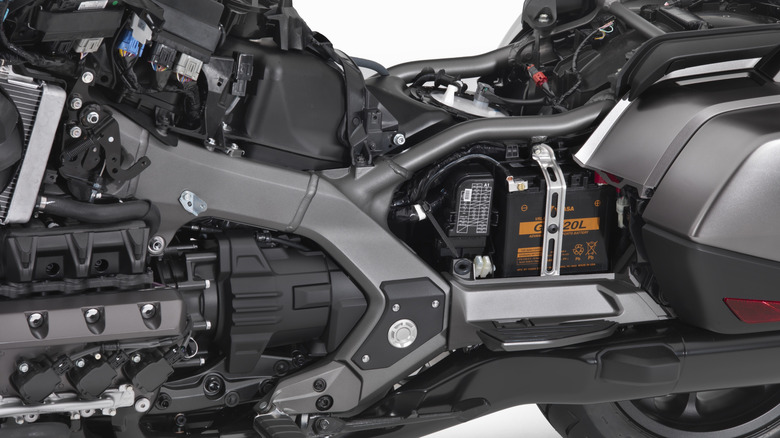 2018 Honda Goldwing battery exposed in bike