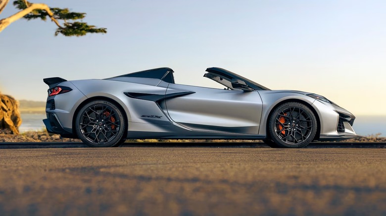 The Chevrolet C8 Corvette ZR1X 2026 in gray parked on the road