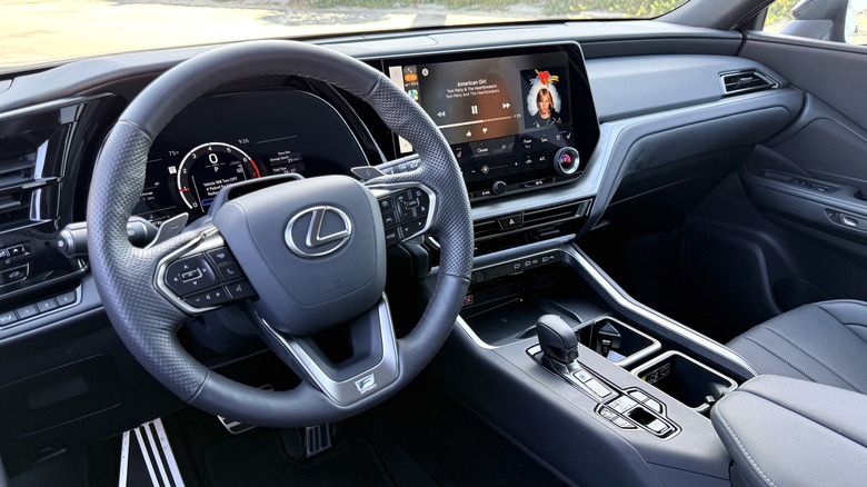 Lexus TX 350 interior