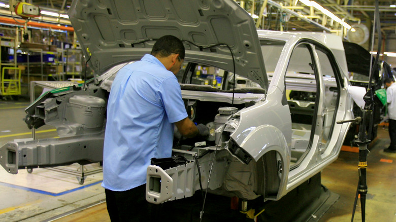 Ford production line manufacture