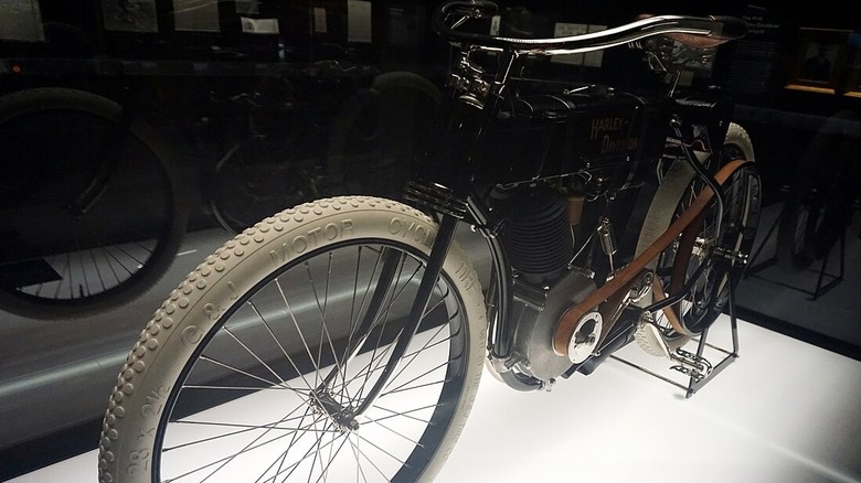 A close-up view of the Harley-Davidson Model 1, on display at a museum