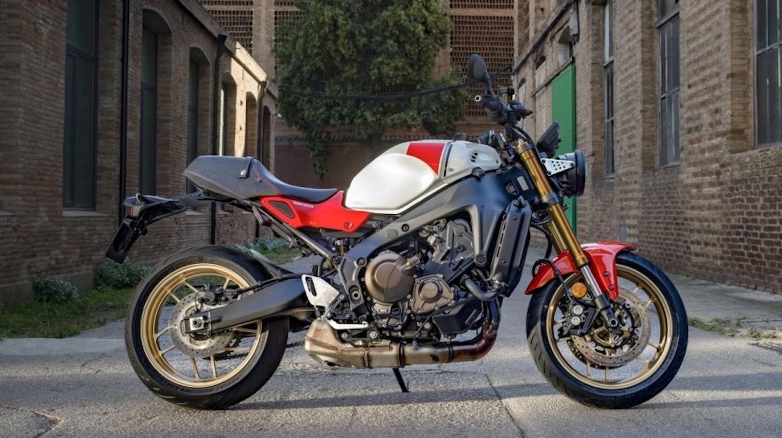 How Much HP Does The Yamaha XSR900 Have & Is It A Good Bike For Beginners?