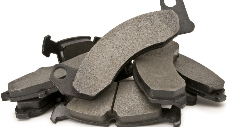 brake pads pile
