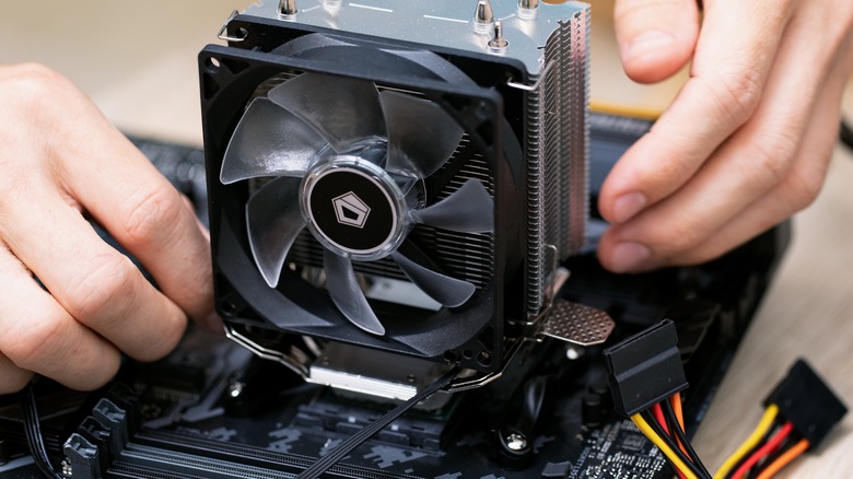 installing CPU cooler