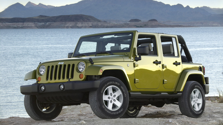 Front-quarter shot of a 2007 Jeep Wrangler Unlimited