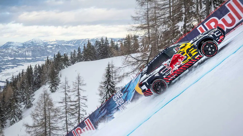 Audi e-tron repeats Quattro ski slope stunt 