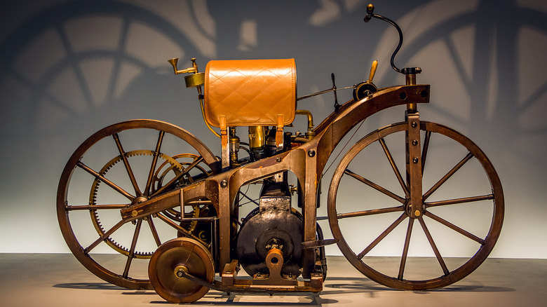 Daimler Reitwagen on display