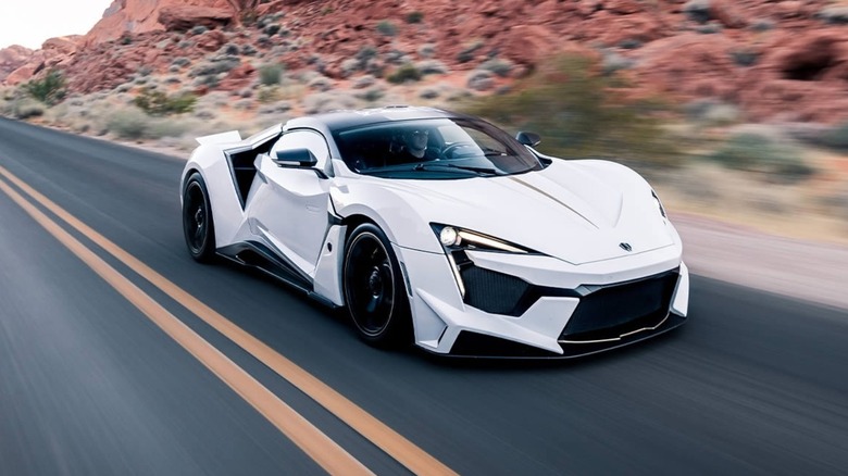 W Motors Fenyr SuperSport